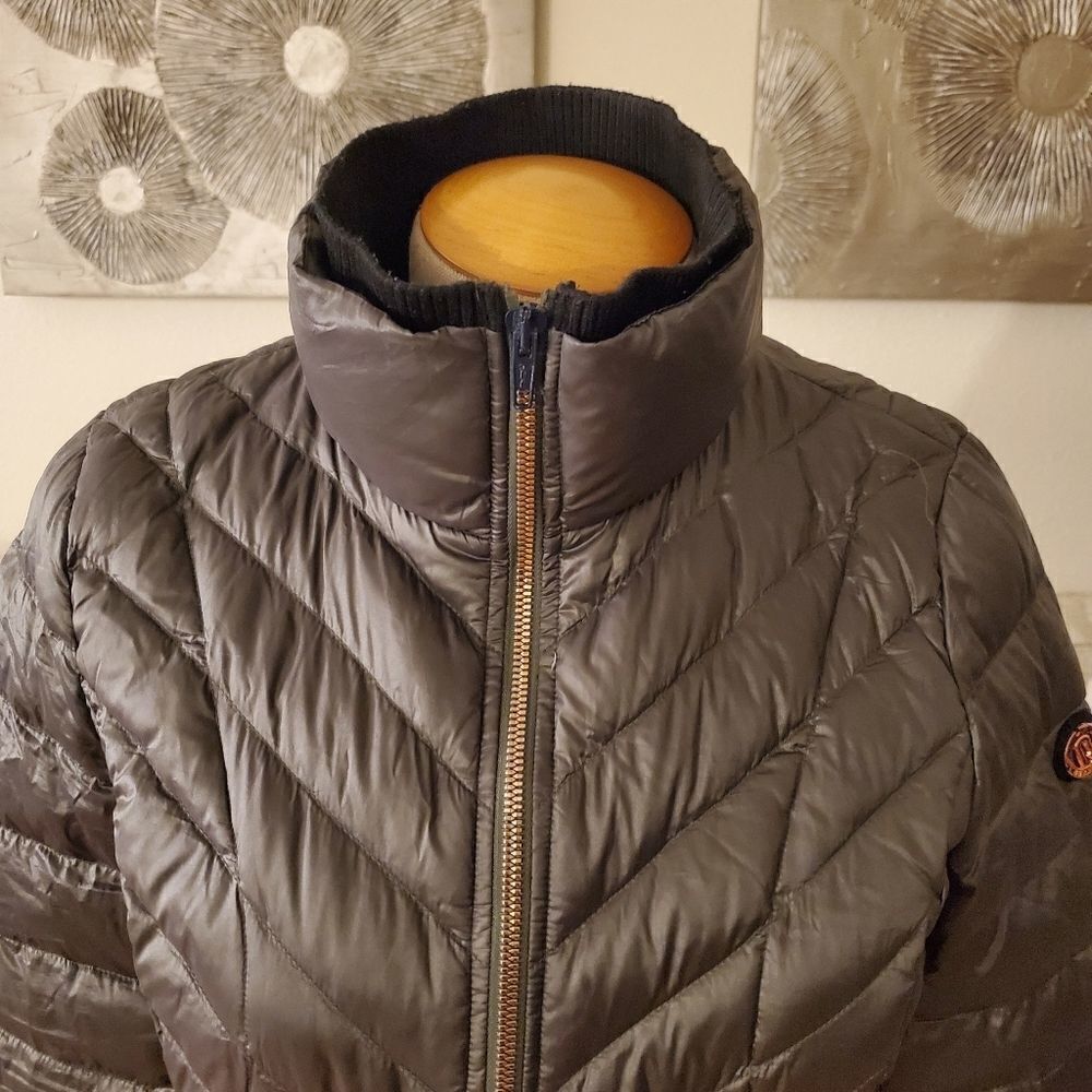 Bernardo Packable Down Walker Jacket - Picture 3 of 13